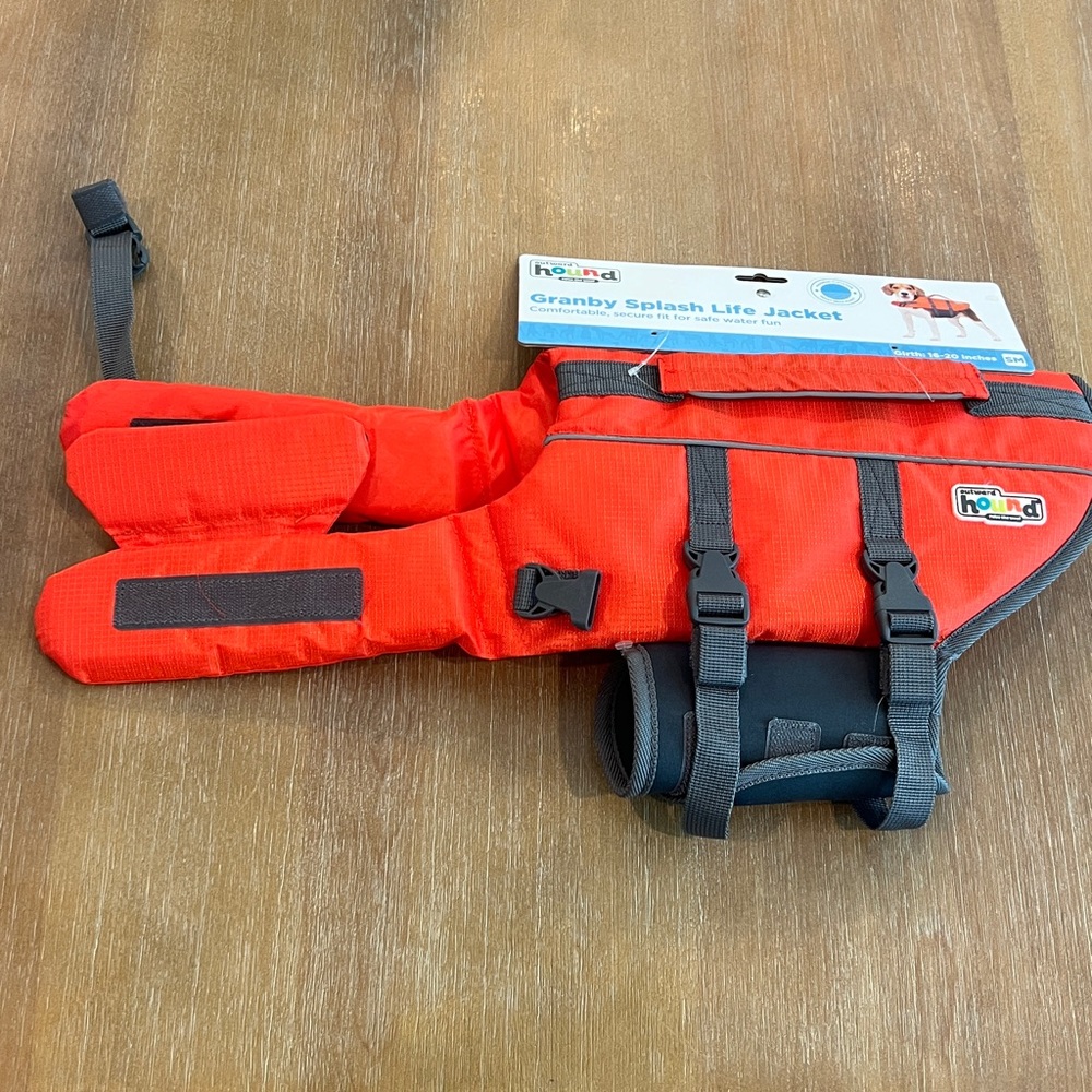NWT Outward Hound Dog Life Vest